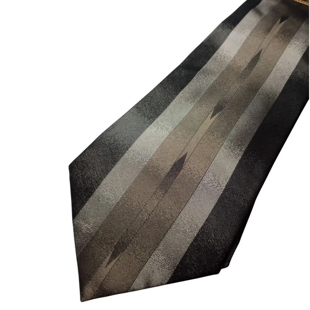 Giorgio Brutini Collezione Men Silk Necktie Black Grey Striped Gold Chain Accent